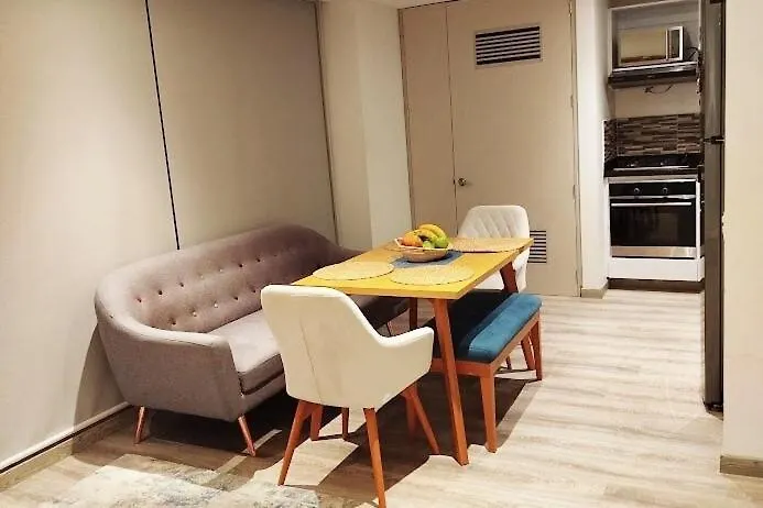 Cozy Entire 2Nd-Floor Apartment With Parking Bogotá