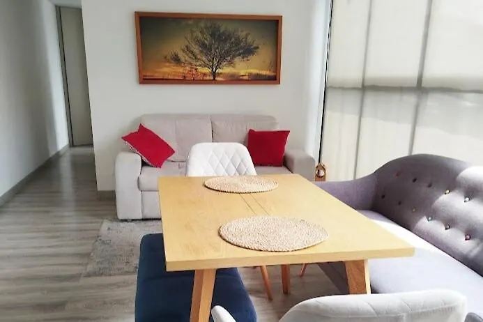 Cozy Entire 2Nd-Floor Apartment With Parking Bogotá Kolombiya