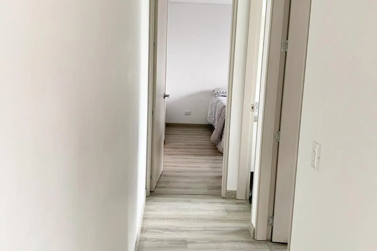 Cozy Entire 2Nd-Floor Apartment With Parking Bogotá Kolombiya